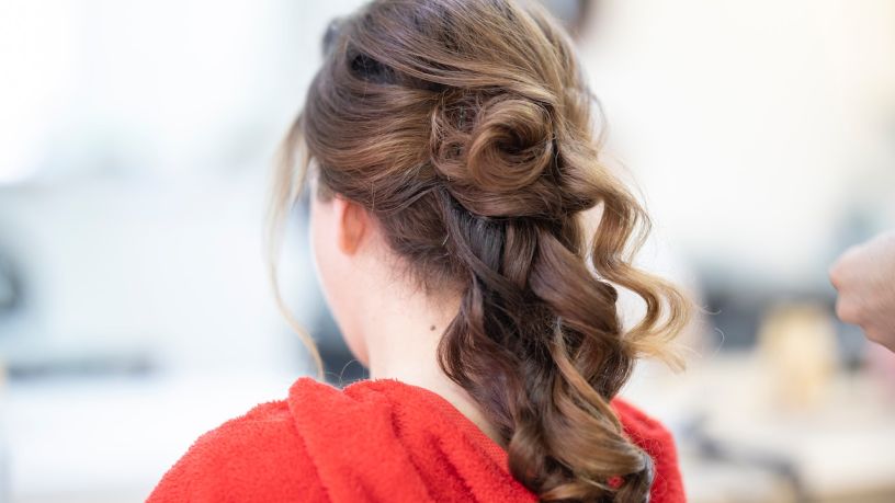 5 Simple And Quick Hairstyles For Working Women